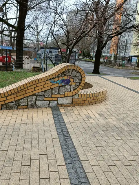 Die Sitzmauer