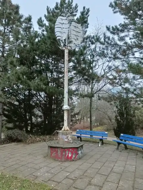 Windspiel am Sportplatz